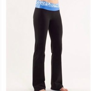 LuLuLemon Black Astro Pant - Sz 8